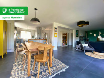Maison à vendre à Guichen – 192 m² habitables et 230 m² au sol – terrain de 3100 m² – 17 min de Rennes